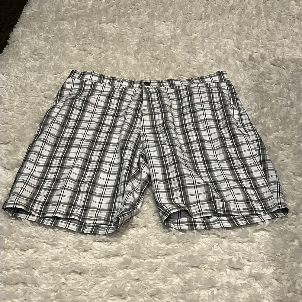 Haggar Black and White Flat Front Golf Shorts